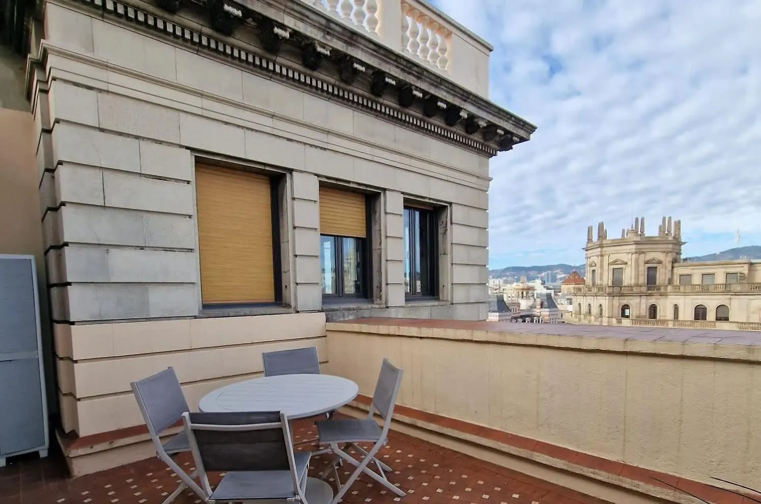 Apartment Gran Via Terrace - Central Studio With A Terrace Barcelona Spanien