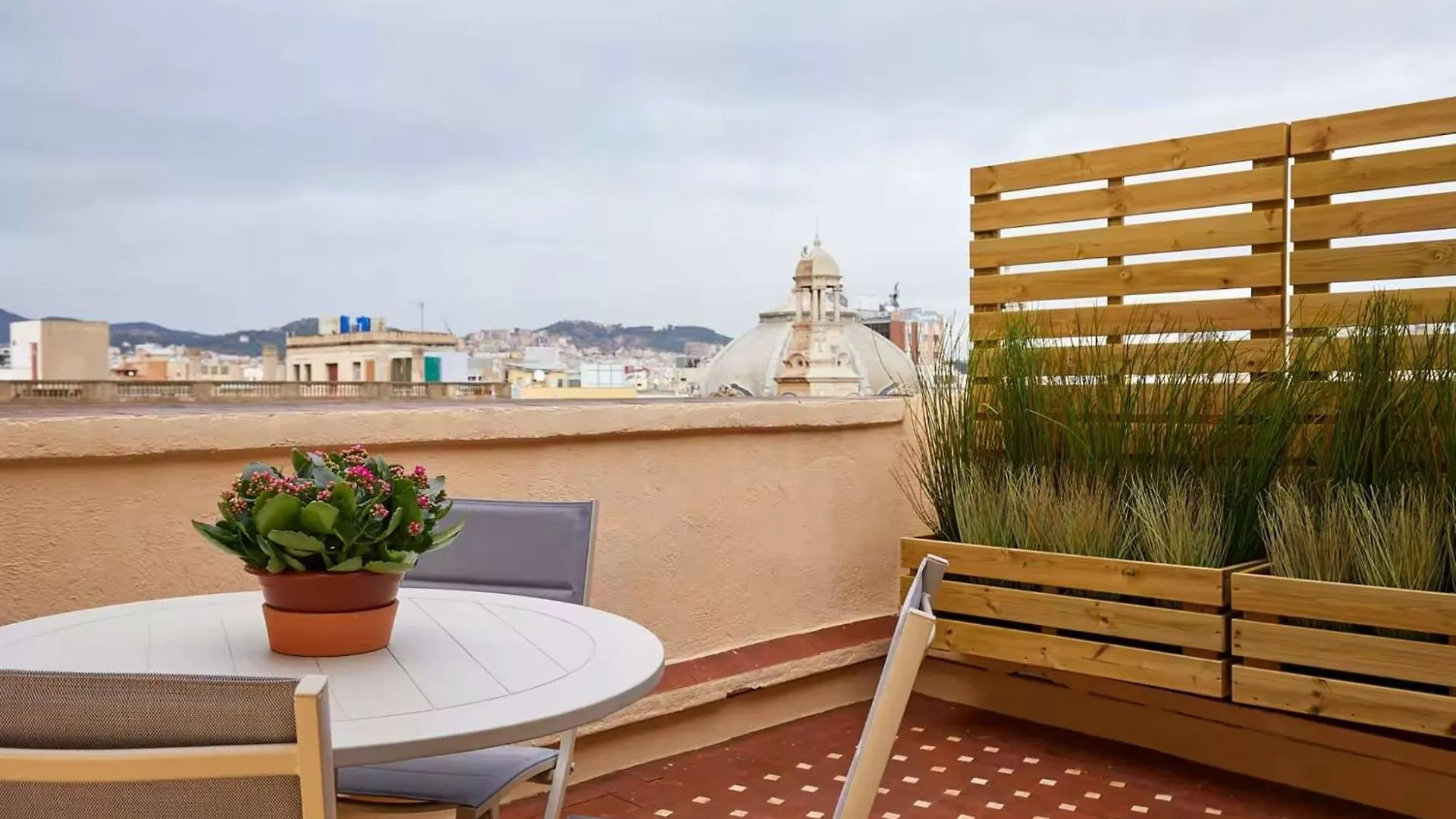 Gran Via Terrace - Central Studio With A Terrace Barcelona Apartment